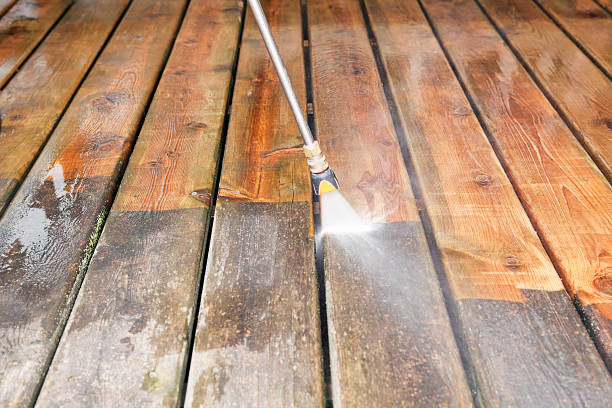 Best Pool Deck Cleaning  in Fayette, MO